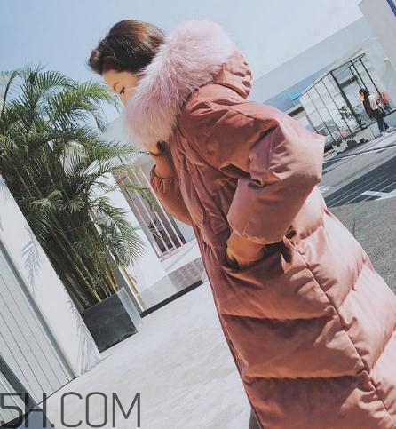 白鴨絨羽絨服多少錢(qián)？白鴨絨羽絨服600多貴嗎？
