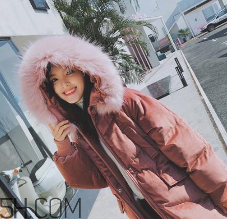 白鴨絨羽絨服多少錢(qián)？白鴨絨羽絨服600多貴嗎？