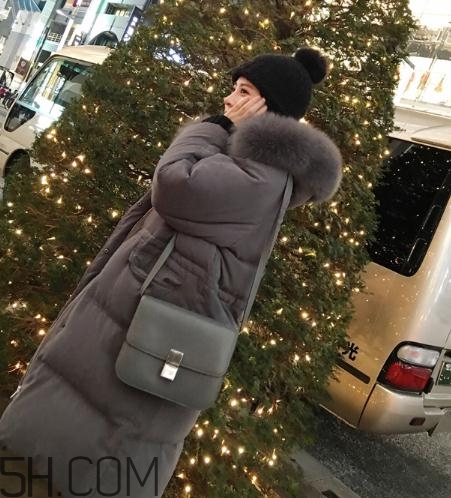 白鴨絨羽絨服保暖嗎？白鴨絨有味道怎么去味？