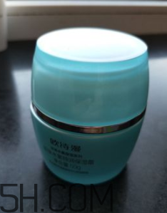 歐詩漫珍珠水氧霜油不油？歐詩漫珍珠水氧霜適合冬天用嗎？