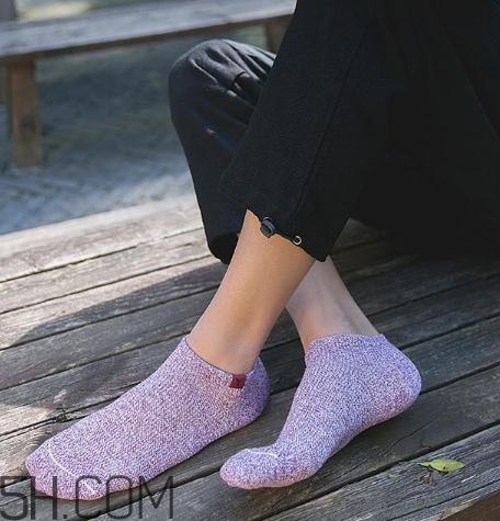 襪子洗完還臭怎么辦？襪子洗不干凈怎么辦？