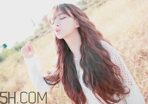 打完玻尿酸過幾天能喝酒？注射玻尿酸注意事項