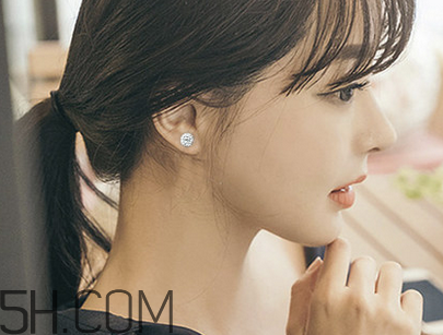 打完玻尿酸過幾天能喝酒？注射玻尿酸注意事項