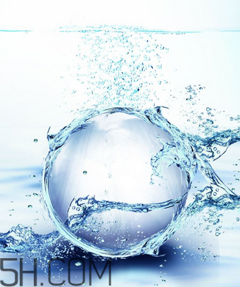 雙氧水是生理鹽水嗎？雙氧水是碘伏嗎？