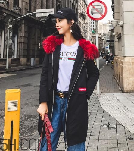 黑色派克服怎么搭配？黑色派克大衣搭配圖