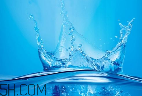 雙氧水會(huì)痛嗎？雙氧水會(huì)和什么反應(yīng)？