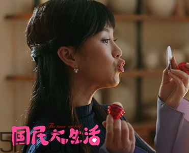 小蜜坊棒棒糖唇膏怎么打開？小蜜坊棒棒糖唇膏好用嗎？