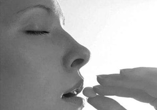 食道癌的早期癥狀有哪些？如何今早發(fā)現(xiàn)食道癌？