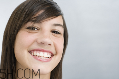 烤瓷牙洗牙要注意什么？洗牙的危害