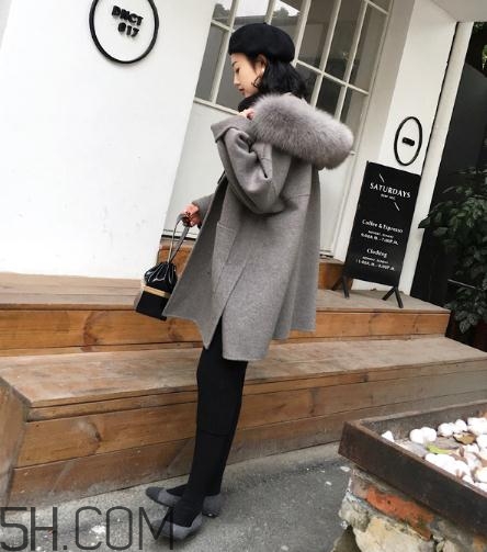 羊駝絨大衣暖和嗎？羊駝絨大衣和羽絨服哪個暖和？