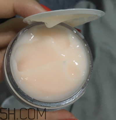 倩碧水磁場(chǎng)面霜每次用多??？每次用多少毫升？