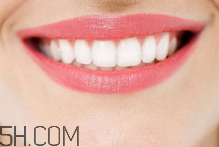 牙齒內(nèi)側(cè)的黃垢怎么去除？每天刷幾次牙齒最合適？