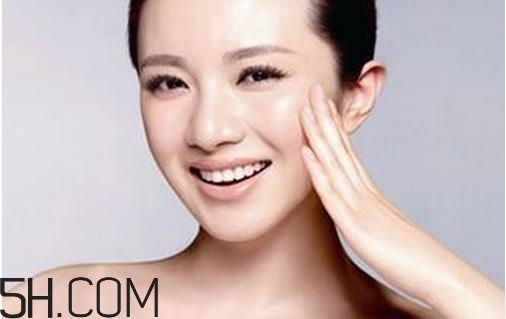決定女人衰老的因素有哪些？女人易衰老的部位有哪些？