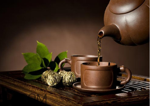 喝茶對(duì)牙齒好嗎？喝茶牙齒會(huì)變黃嗎？