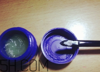 唇刷怎么用？唇刷怎么蘸取口紅