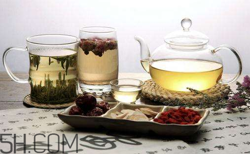 喝茶對(duì)牙齒好嗎？喝茶牙齒會(huì)變黃嗎？