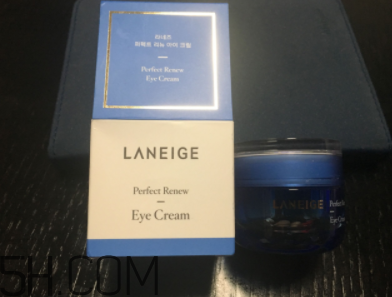 蘭芝致美眼霜油不油？長(zhǎng)脂肪粒嗎？