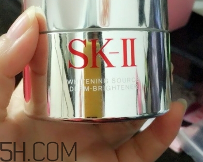 雅頓和sk2哪個好用？伊麗莎白雅頓和skii對比