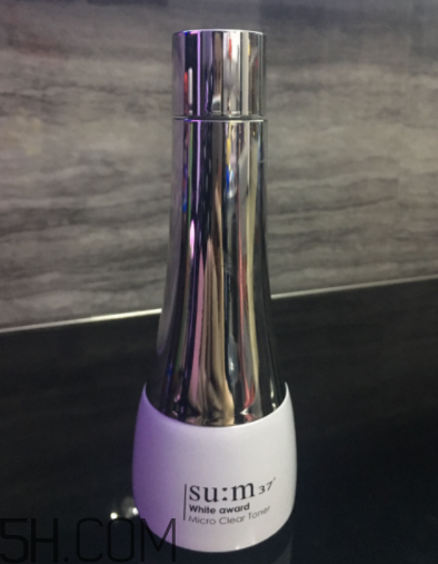 su:m37度呼吸爽膚水什么功效？適合什么膚質(zhì)？