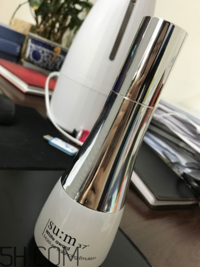 sum37度呼吸保濕乳油不油？適合什么膚質(zhì)？
