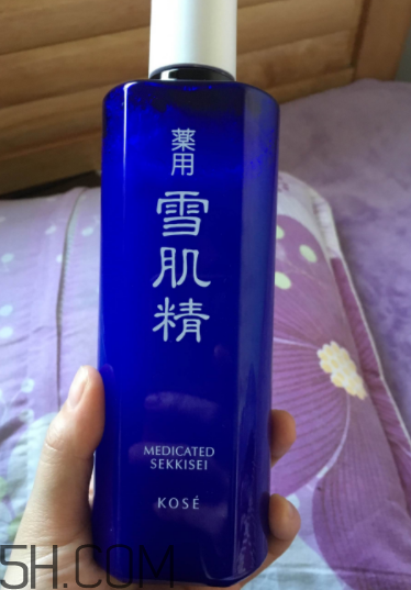 雪肌精化妝水適合干皮嗎？適合痘肌嗎？