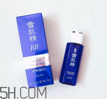 雪肌精化妝水適合干皮嗎？適合痘肌嗎？