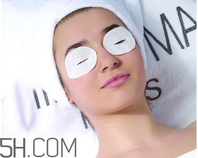 化妝棉和卸妝棉哪個好用？適宜油性皮膚的卸妝產(chǎn)品推薦