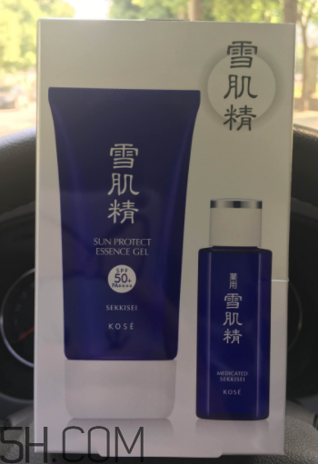 雪肌精防曬啫喱是化學(xué)防曬嗎？有刺激嗎？