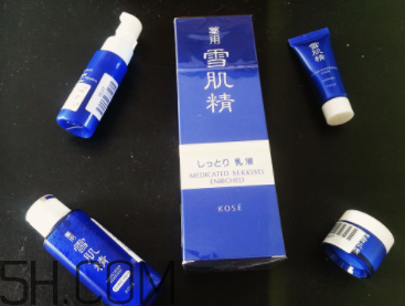 雪肌精盈潤乳液適合油皮嗎？適合夏季嗎？
