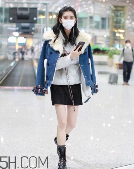 羊羔絨牛仔外套怎么搭配？羊羔絨牛仔外套搭配女