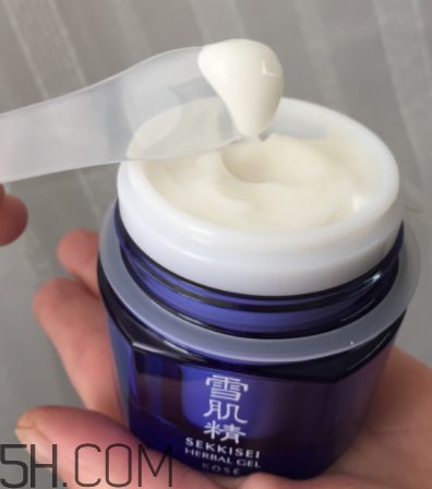 雪肌精菁華凝霜什么成分？有什么功效？