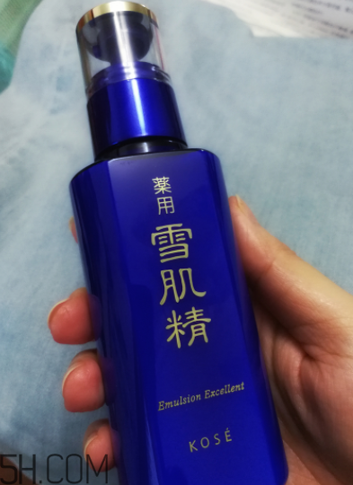 雪肌精哪款乳液保濕效果好？適合秋冬補水？
