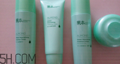 詩婷露雅杏仁補水套裝有什么？使用步驟