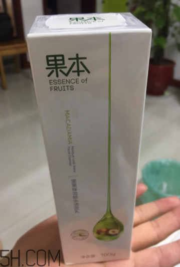 詩婷露雅堅果潔面乳有泡沫嗎？適合油皮嗎？