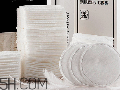 化妝棉卸妝時(shí)候要打濕嗎？使用化妝棉卸妝要注意什么？