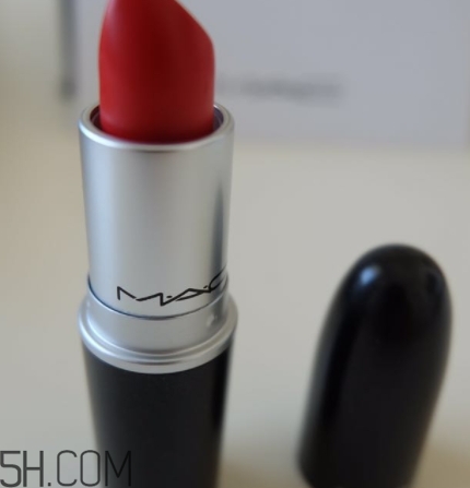 mac和tf口紅哪個(gè)好？mac魅可和tomford口紅對(duì)比