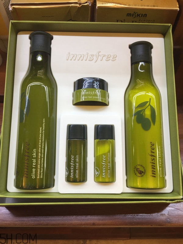 悅詩風吟哪個系列適合干性肌膚？冬天用乳液還是霜？