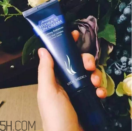 ahc護膚品有哪些產(chǎn)品？什么樣的護膚品有激素？