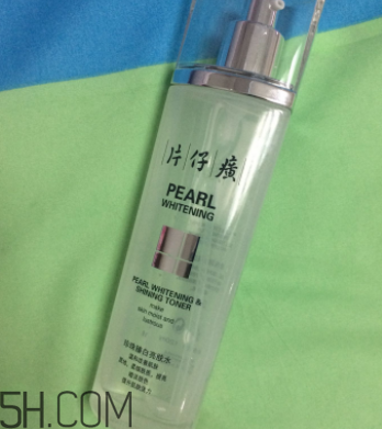 片仔癀珍珠亮膚水適合油皮嗎？適合夏季嗎？
