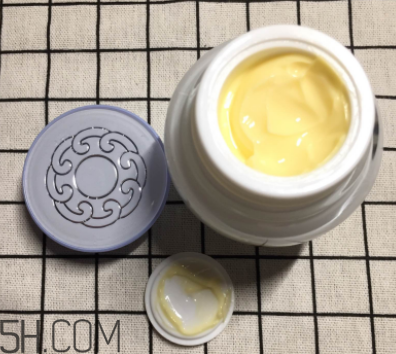 片仔癀珍珠膏能美白淡斑嗎？使用心得