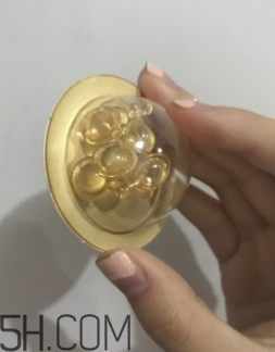 伊麗莎白雅頓精華膠囊油不油？適合油皮嗎？