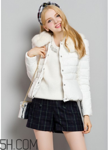 輕薄羽絨服保暖嗎？羽絨服的充絨量標(biāo)準(zhǔn)多少？