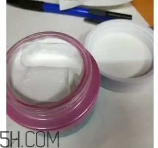 植美村素顏霜好用嗎？含有害成分嗎？
