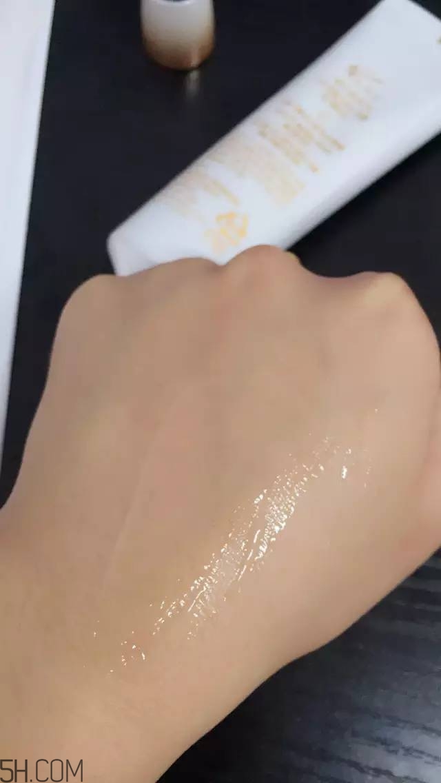 眼霜需要早晚都用嗎？ahc第五代眼霜效果怎么樣？