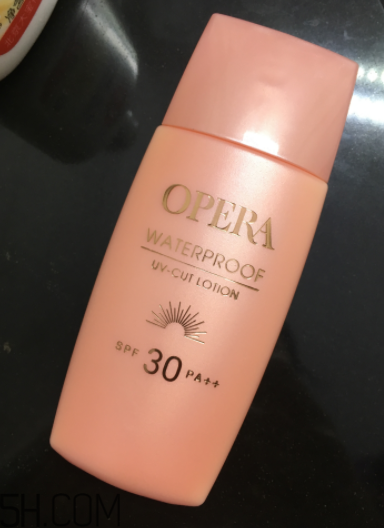 Opera防曬霜防水嗎？Opera防曬霜防汗嗎？