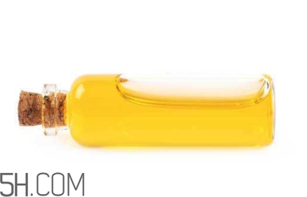 甘油會(huì)讓皮膚變黃嗎？甘油要怎么使用？