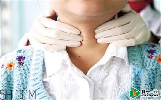 甲狀腺腫大和甲亢的區(qū)別有哪些？甲狀腺腫大適合吃什么食物？