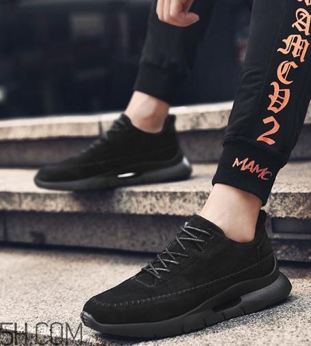 翻毛運動鞋發(fā)白怎么辦？翻毛運動鞋怎么打理？