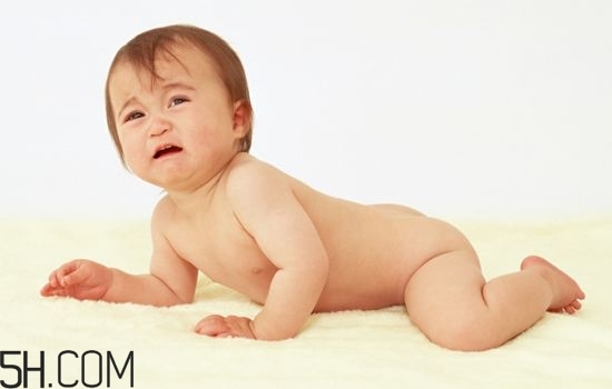 怎樣能夠訓(xùn)練嬰幼兒的肌肉？寶寶為什么總是在鬧騰？