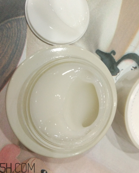 牛爾白玉蘭凍膜什么功效？牛爾白玉蘭凍膜熟齡肌適合嗎？